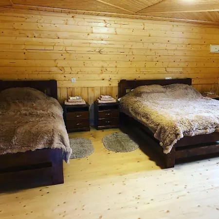 У Гуцула Otel